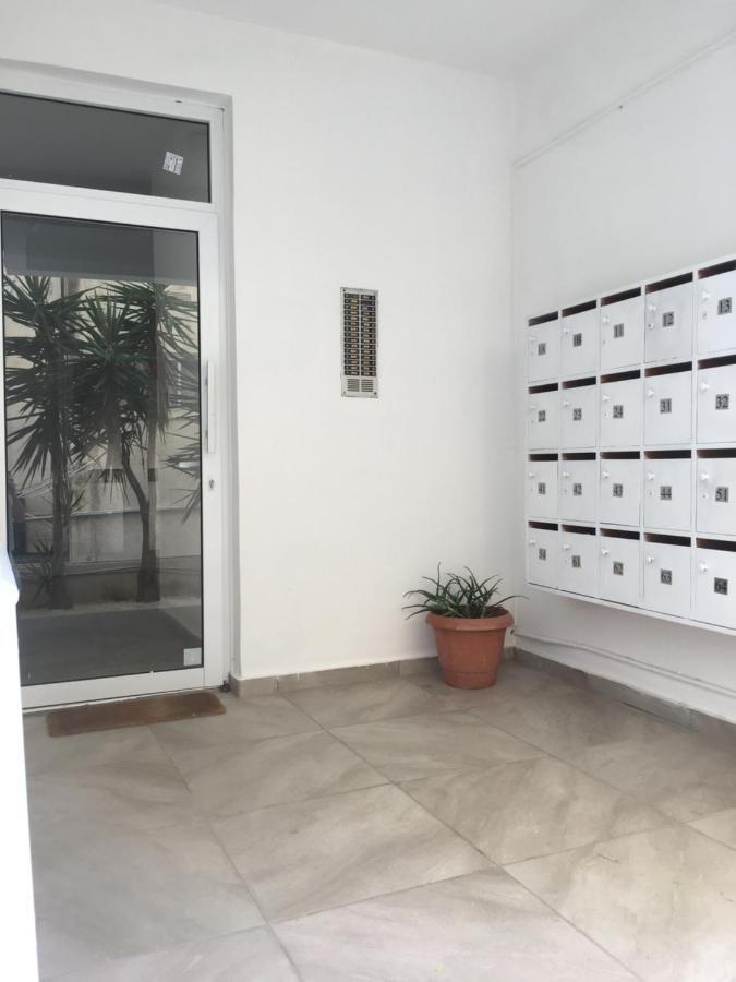 Larnaca Beach Apartment 1A Buitenkant foto