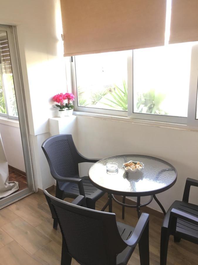 Larnaca Beach Apartment 1A Buitenkant foto